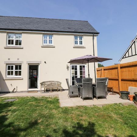 Rolo'S Retreat Grange-over-Sands Exterior foto